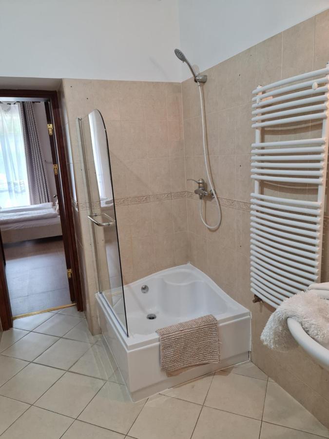 My-Lord Luxapartman Eger Zewnętrze zdjęcie