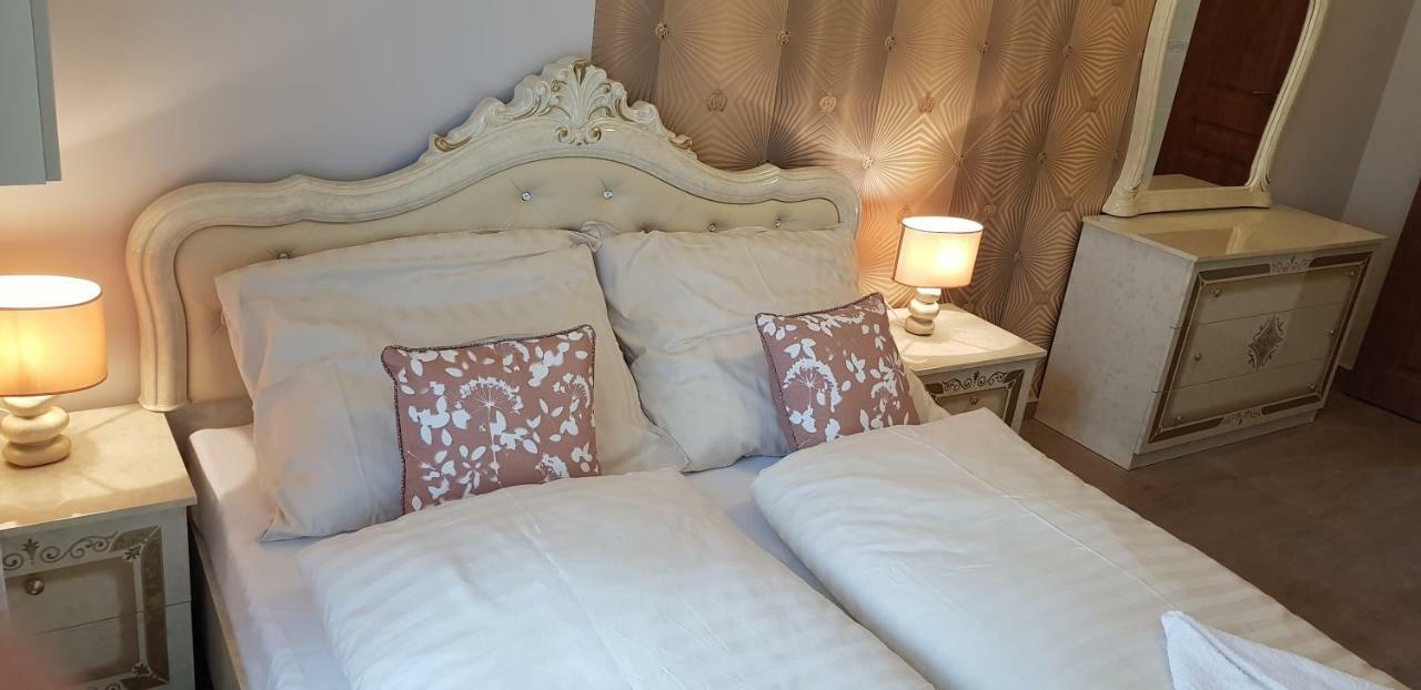 My-Lord Luxapartman Eger Zewnętrze zdjęcie